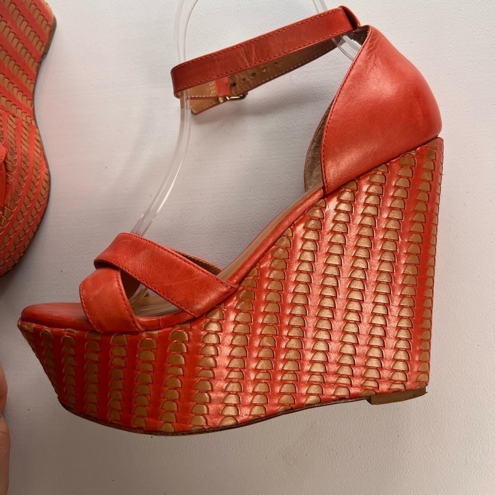 Pour La Victoire Women's Bonita Wedge Sandal size 7 orange woven platform - Picture 9 of 16